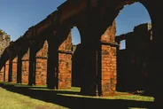 Ruines du pénitencier de Dois Rios, Ilha Grande, Brésil