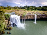 Rivière Dak Dam et cascades secondaires, Mondolkiri, Cambodge
