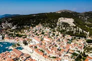 Forteresse espagnole au-dessus du port, Hvar, Croatie