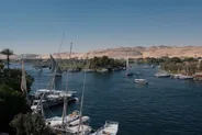 Felouque entre les îles au couchant, Assouan, Égypte