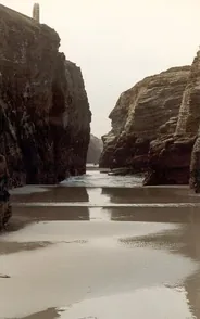 Plage des Cathédrales à marée basse, Ribadeo et la plage des Cathédrales, Espagne du Nord