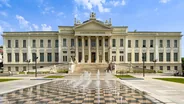 Place Széchenyi, rue Kárász et le palais Reök, Szeged, Hongrie