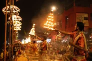 Cérémonie du Ganga Aarti, Varanasi, Inde du Nord