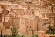 Montée au grenier du ksar, Aït Ben Haddou, Maroc