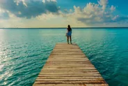 Bord de lagune au coucher du soleil, Bacalar, Mexique