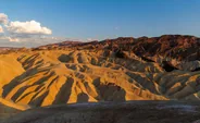 Zabriskie Point au lever du jour, Vallée de la Mort, Ouest américain