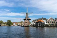 Le moulin De Adriaan sur la Spaarne, Haarlem, Pays-Bas