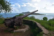 Canons américains et tour de l'île, Bora Bora, Polynésie française