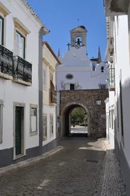 Vieille ville de Faro et l'Arco da Vila, Faro et la Ria Formosa, Portugal du Sud