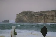 Phare et point de vue sur les vagues géantes, Nazaré, Portugal classique