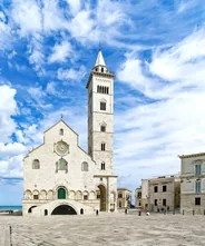 Cathédrale de Trani et son clocher, Trani et Castel del Monte, Pouilles