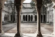 Cloître Saint-Trophime et Alyscamps, Arles et la Camargue, Provence