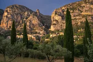 Moustiers-Sainte-Marie et son étoile, Gorges du Verdon, Provence