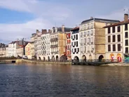 Bayonne : cathédrale, remparts et jambon, Pays basque, Sud-Ouest