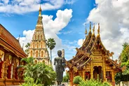Vieille ville et ses temples à pied, Chiang Mai, Thaïlande classique
