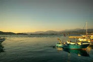 Coucher de soleil à Çalış et bateaux du port, Fethiye et Ölüdeniz, Turquie
