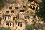 Tombeaux lyciens taillés dans la falaise, Fethiye et Ölüdeniz, Turquie