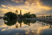 Lac de l'Ouest et pagode Tran Quoc, Hanoï, Vietnam