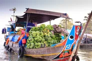 Marché flottant de Cai Rang au lever du jour, Delta du Mékong, Vietnam